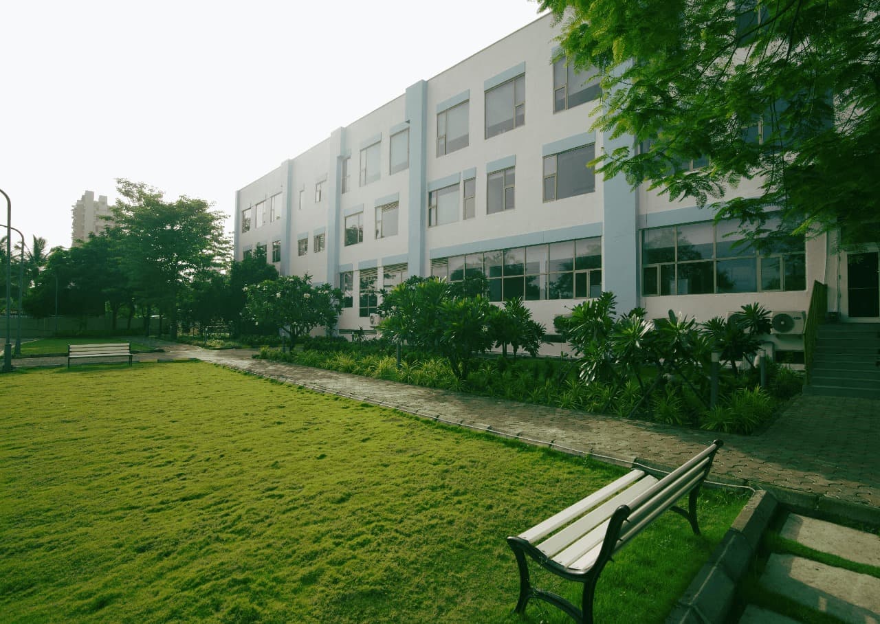 White Lotus Hospital Facility 7